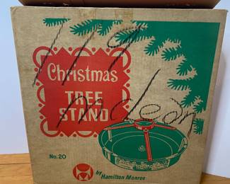 Vintage Hamilton Monroe tree stand 