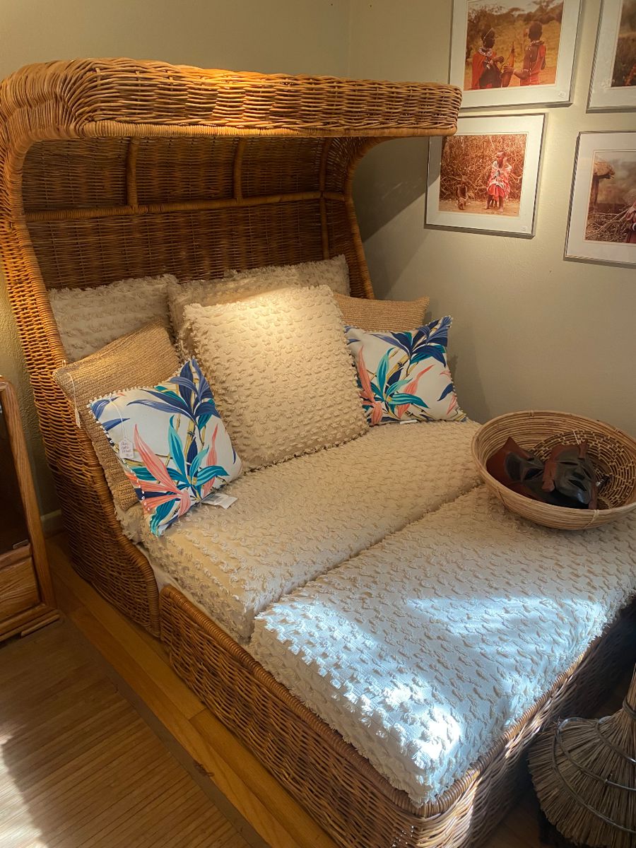 It couldn’t get more authentically boho than this rattan chaise bed! Very unique!! 