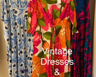 Vintage dresses & caftans 