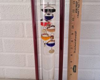 Galileo thermometer