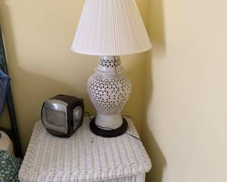 White wicker end table 