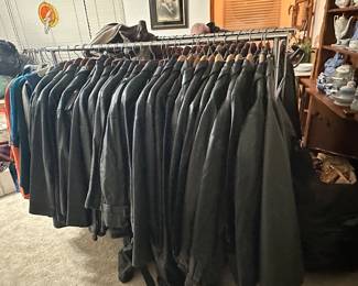 Tons of Black Leather Jackets!!!! Sizes Vary from Large to 3x.