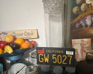 Fantastic Large - the largest I have ever seen Dakota candy jar! It is super RARE and in beautiful condition