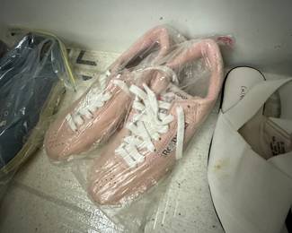 New Vintage Pink Reebok Shoes