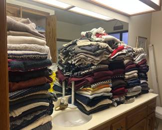 Did I mention we have sweaters? Like hundreds of vintage sweaters that are like new!!!!! Bring your bags and dollars!!!!!