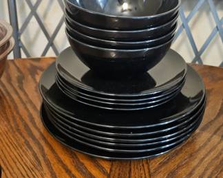 Black Dishes