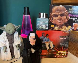 Star Wars Call Upton Yoda Action Figure,Darth Maul Inflated Chair, Lava Lamp, Star Trek Ferengi