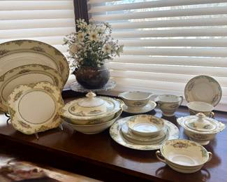 Mento China Set “Lisbon” 81 Piece