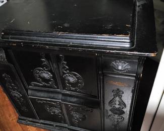Nice old singer rare parlor edition