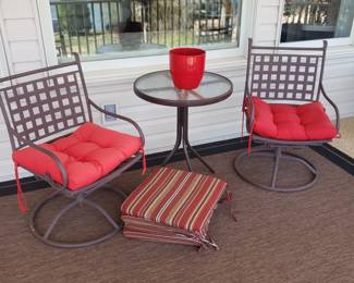 Small table 4 chairs