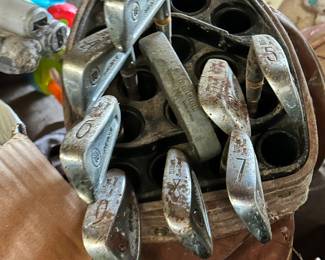 Golf clubs 