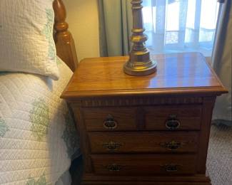 Light Oak Stain Nightstand And Lamp