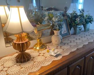 Dresser Top Lamp And Decor