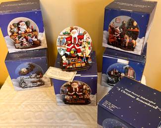 Collectible Xmas Plates