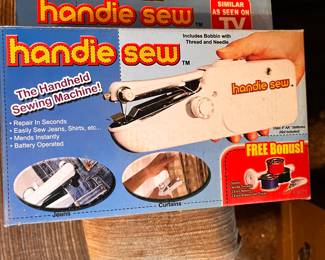 Vtg. Handie Sew