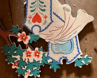 Dolly Toy Co. Wall Mount