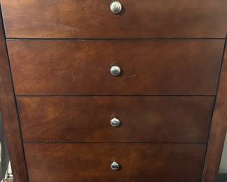 chest of drawers