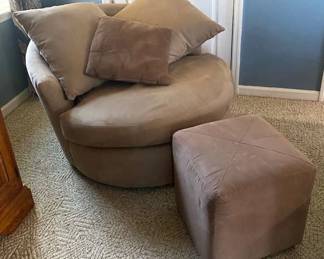 254 Swivel Barrel Chair