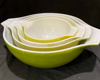 215 Vtg. Pyrex Nesting Bowls 