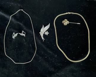 320 Sterling Jewelry Assortment