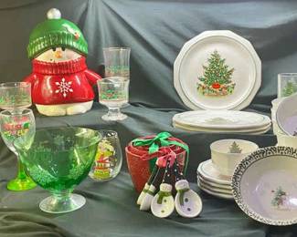 225 Holly Jolly Hodge Podge 