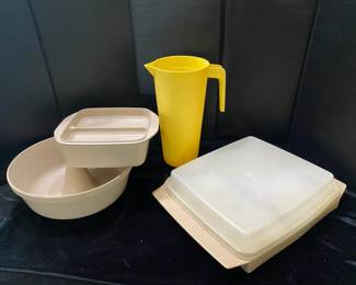 201 Vtg. Tupperware  Anchor Hocking 