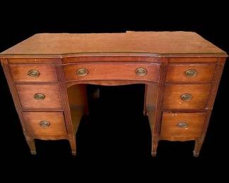424 Kindel Kneehole Desk