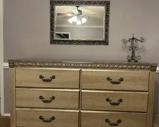 Dresser that matches queen bed