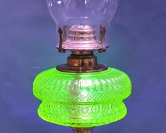 Vaseline Glass Kerosene Lamp With Hurricane Chimney