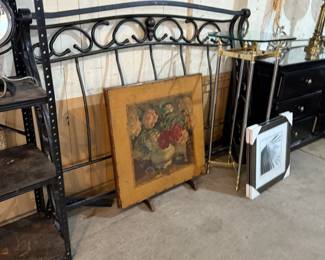 lamps; pictures; card table