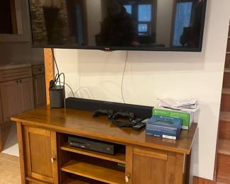 Large screen smart tv, Xbox One, small entertainment center 