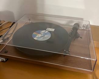 Pro-Ject T1 turntable