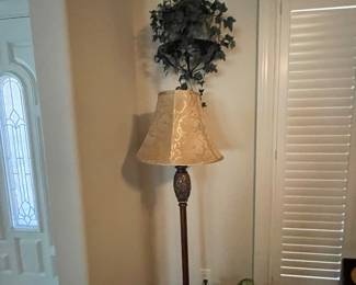 floor lamp