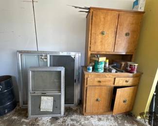 6012  5 Windows and Cabinet