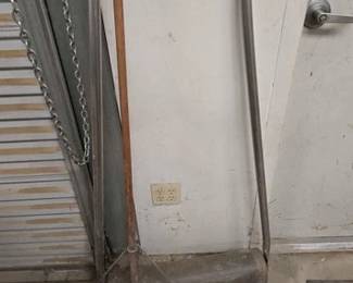 1217  Roller and Push Broom