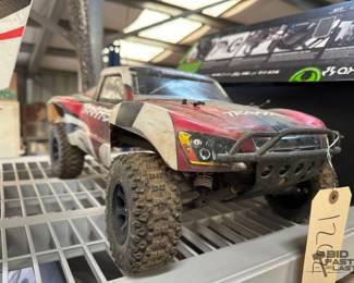 1262  Traxxas Slash 2WD RC Truck
