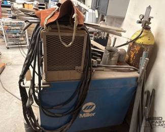 1164  Miller Electric 330ST Aircrafter Power Source