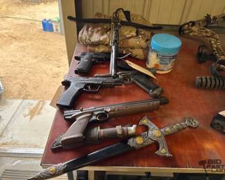 1000  BB Guns, Daggers, Crossbow, Camouflage Clothing, Air Soft Gun and BBs