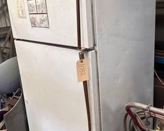 1032  Kenmore Refrigerator