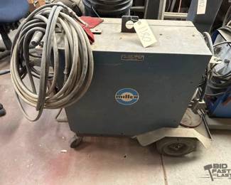 1180  Miller Electric Millermatic 200