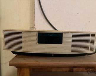 3524  Bose Radio