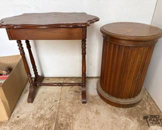 6506  Wooden Side Table and Pedestal Table