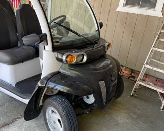 2010 Gem 4 - flawless body, interior - needs 72 volt battery set. Asking 1k