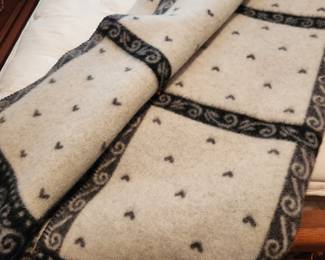 Wool Blanket by Roros-Pledo.