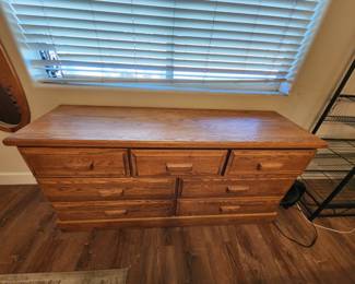 Crendenza Dresser