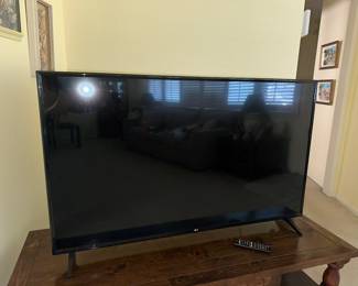 Tv LG 55”
Model: 55UK6090PUA
