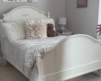 White antiqued bed