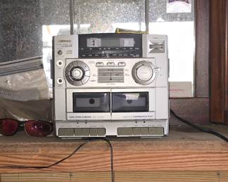 Awana Vintage Stereo with 2 Speakers