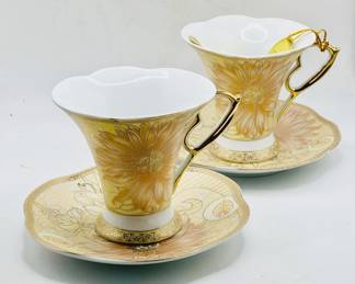 D’Lusso (2) Teacups & (2) Saucers