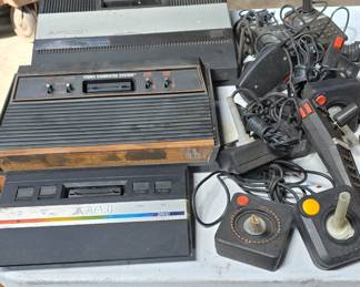 Atari's - Controllers